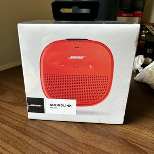 Bose Bluetooth speaker / water proof